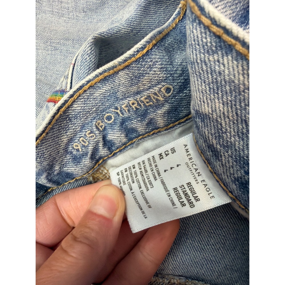 American Eagle 90s Boyfriend Jeans Womens 4 Blue Rainbow Pride Light Wash Denim - Picture 4 of 8